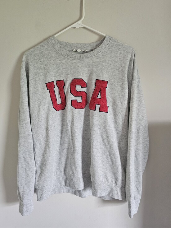 Workshop Republic Clothing Other - Workshop Republic Clothing Gray Crewneck Sweater with Red USA Applique